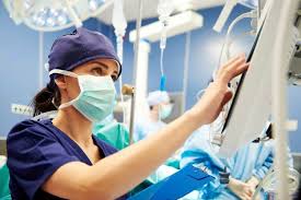 nurse in critical unit